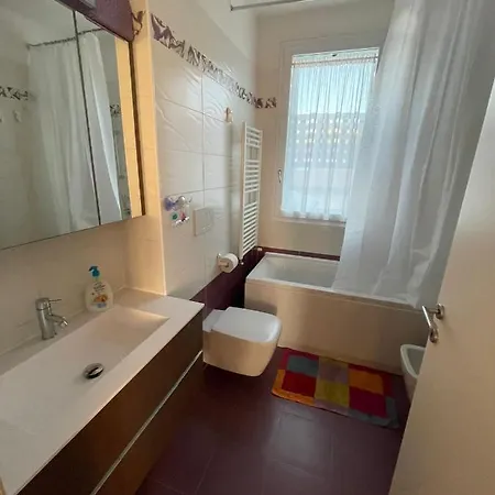 Kasia Porta Sul Mare Di Free Parking Livorno